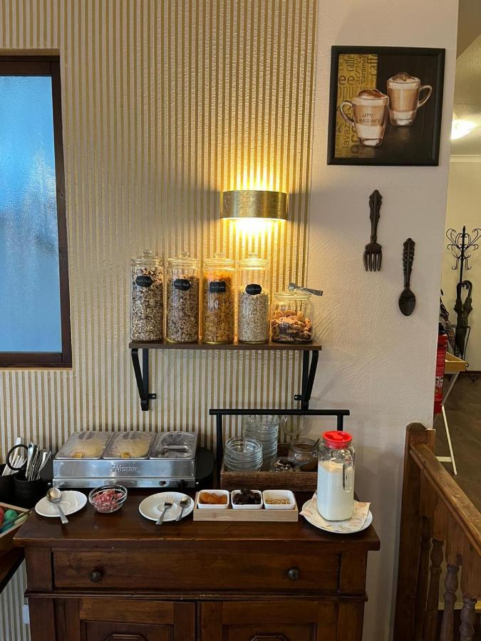 Hotel Garni Zum Rebstock Наумбург Экстерьер фото